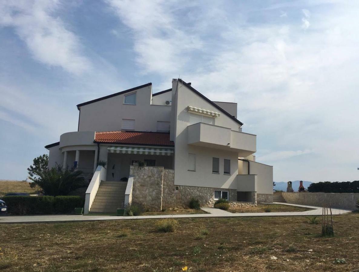 Apartments Riva Povljana Exterior photo